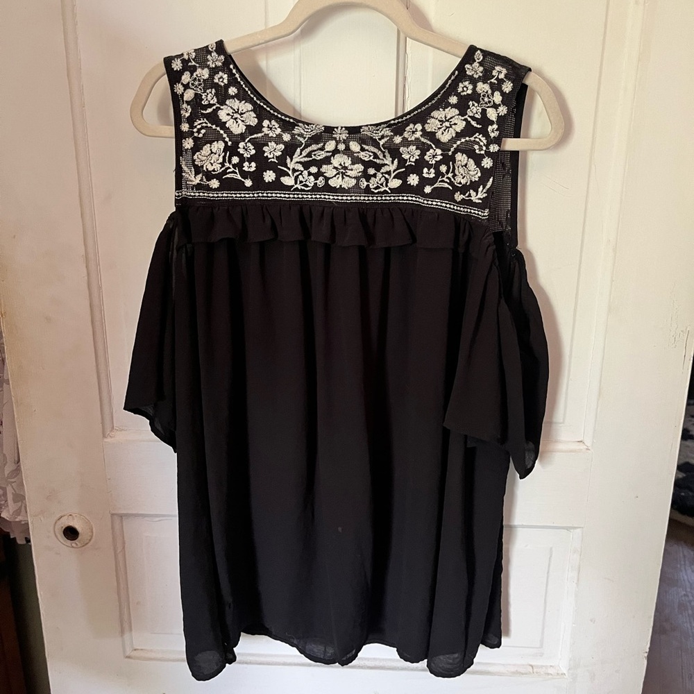 Cold shoulder top